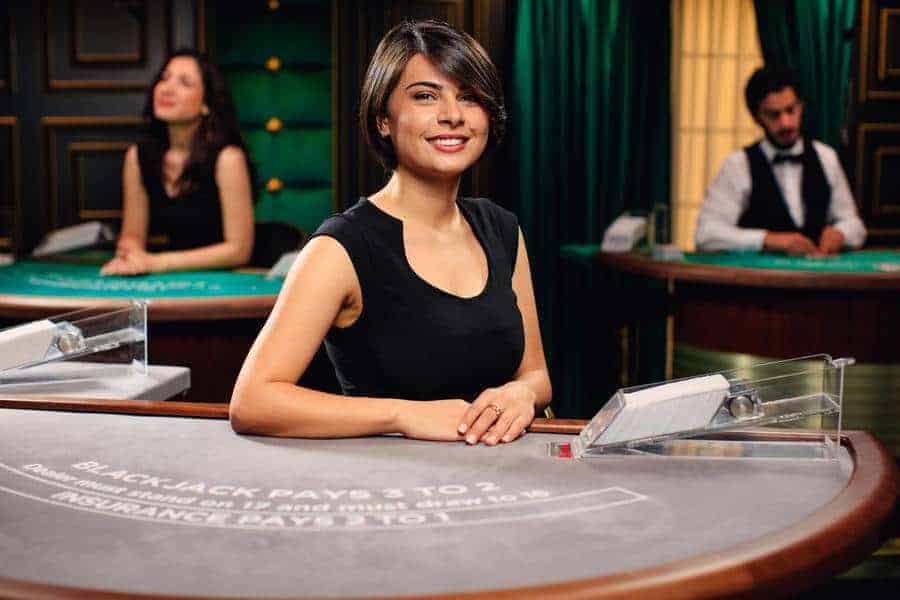 Guide to playing Blackjack Double Exposure